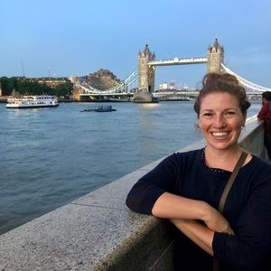 Meet your Posher, Caitlin